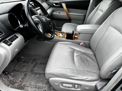 2010 Toyota Highlander Hybrid Limited