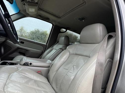 2002 Chevrolet Suburban 1500 LT
