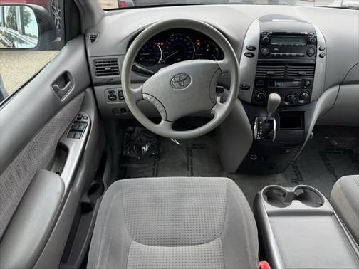 2006 Toyota Sienna LE