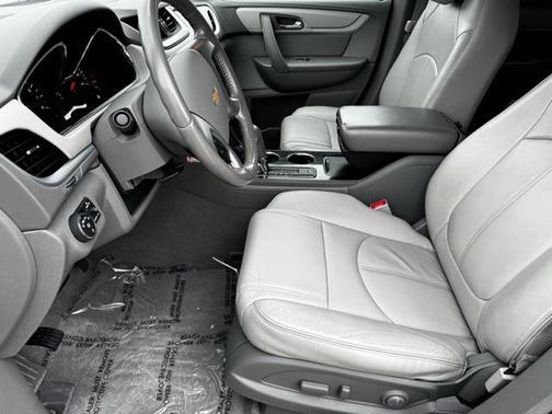 2017 Chevrolet Traverse 2LT