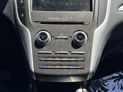 2015 Lincoln MKC Base