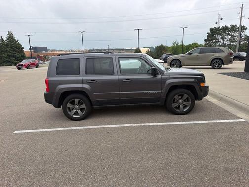 Granite Crystal Metallic Clearcoat 2015 Jeep Patriot High Altitude Edition