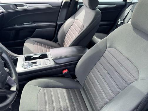 Rapid Red Metallic Tinted Clearcoat 2020 Ford Fusion SE