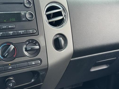 2005 Ford F-150 XL