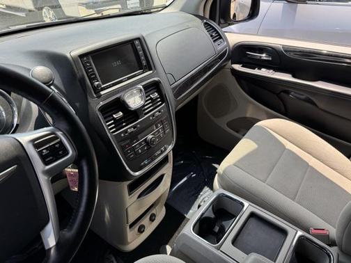 2011 Chrysler Town & Country Touring