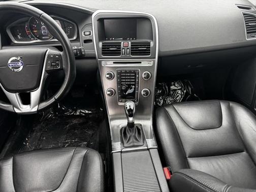 2016 Volvo XC60 T6 Drive-E