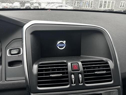 2016 Volvo XC60 T6 Drive-E