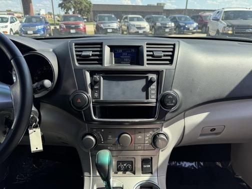 2013 Toyota Highlander SE