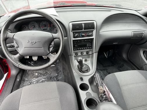2003 Ford Mustang Base