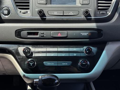 2016 Kia Sedona LX
