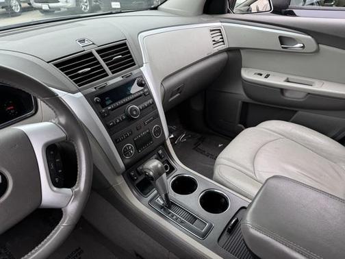 2010 Chevrolet Traverse LT