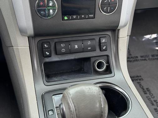 2010 Chevrolet Traverse LT