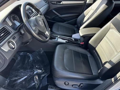 2014 Volkswagen Passat 1.8T Auto SE