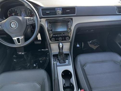 2014 Volkswagen Passat 1.8T Auto SE