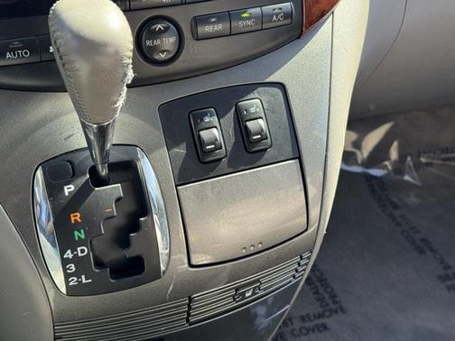 2005 Toyota Sienna XLE