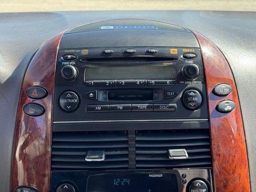 2005 Toyota Sienna XLE