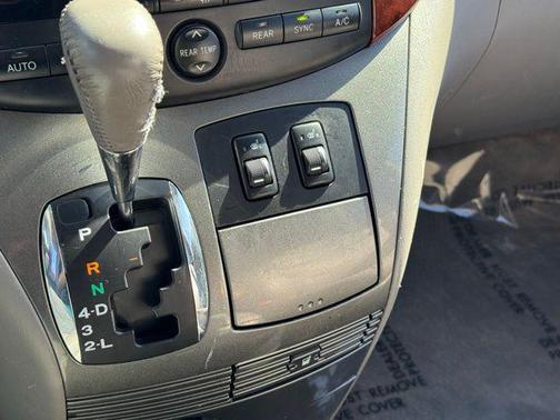 2005 Toyota Sienna XLE