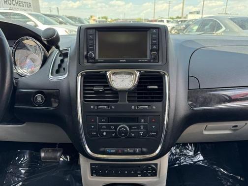 2012 Chrysler Town & Country Touring-L