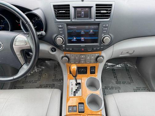 Black 2009 Toyota Highlander Hybrid Limited