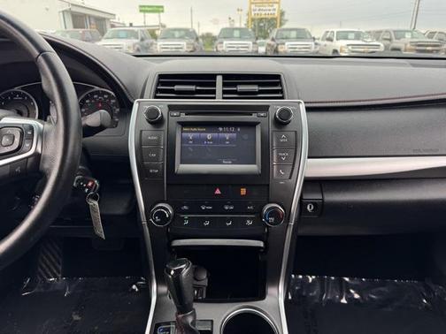 2016 Toyota Camry SE