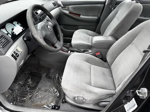 2004 Toyota Corolla LE