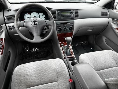 2004 Toyota Corolla LE