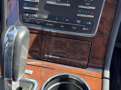 2015 Lincoln Navigator Base