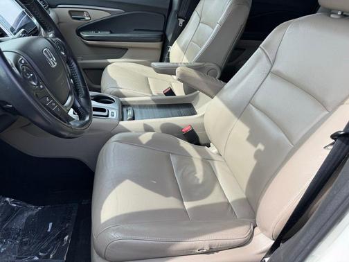 White Diamond Pearl 2016 Honda Pilot EX-L