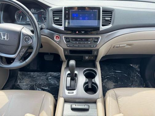 White Diamond Pearl 2016 Honda Pilot EX-L