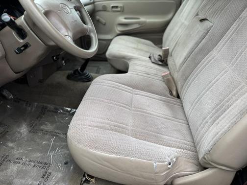 2000 Toyota Tundra Base