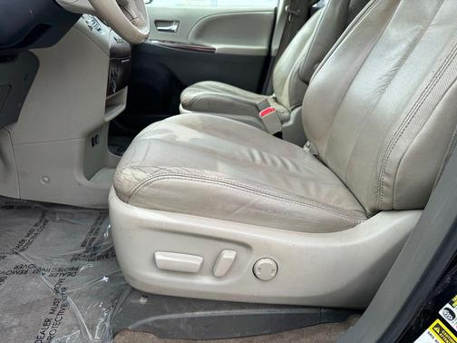 Black 2014 Toyota Sienna XLE