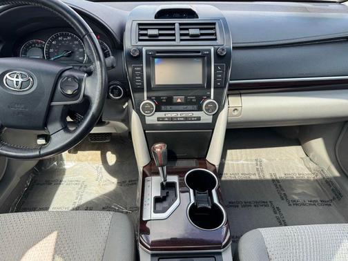 Super White 2012 Toyota Camry XLE