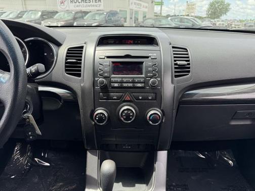 2011 Kia Sorento LX