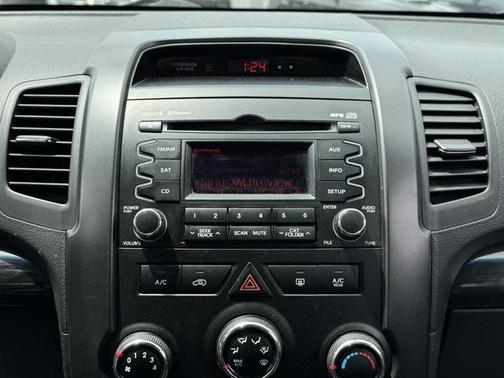 2011 Kia Sorento LX