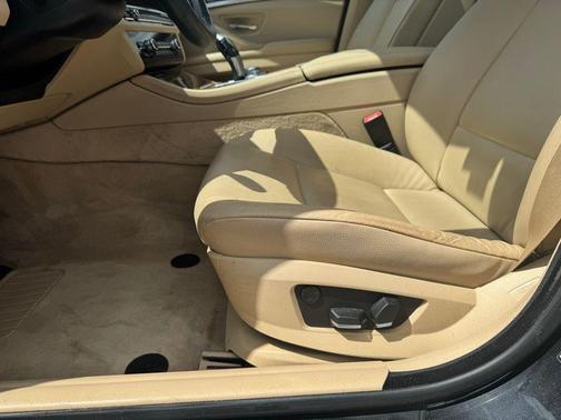 Black Sapphire Metallic 2011 BMW 535 xDrive