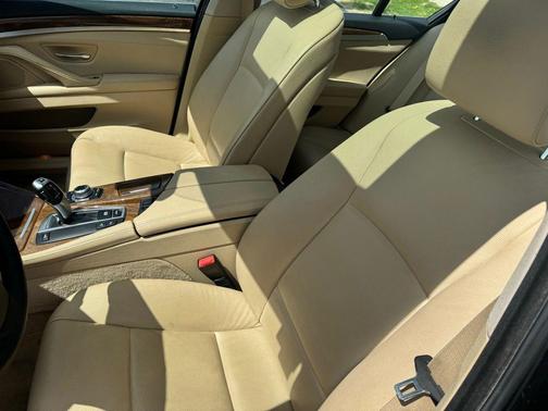 Black Sapphire Metallic 2011 BMW 535 xDrive