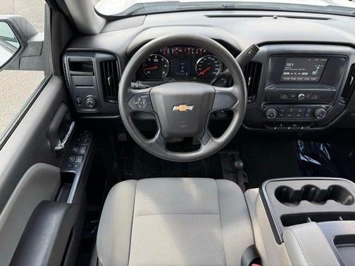 Summit White 2018 Chevrolet Silverado 1500 Custom