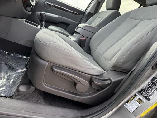 2012 Hyundai SANTA FE GLS