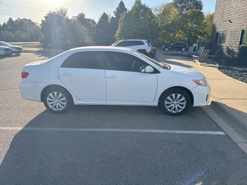 2012 Toyota Corolla LE