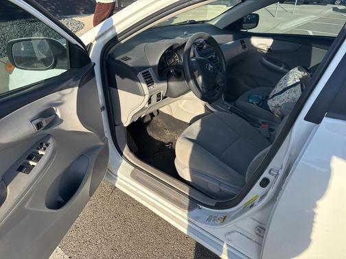 2012 Toyota Corolla LE