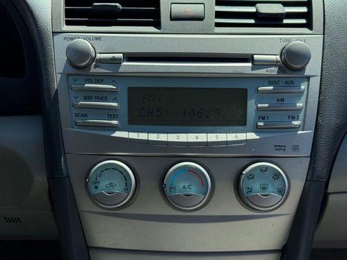 Classic Silver Metallic 2009 Toyota Camry LE