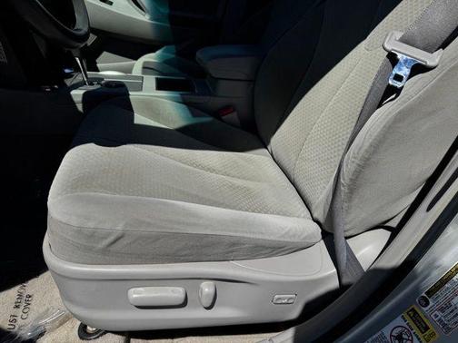 Classic Silver Metallic 2009 Toyota Camry LE