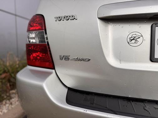 2005 Toyota Highlander Base