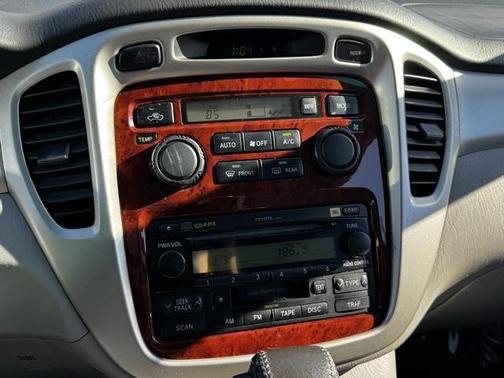 2005 Toyota Highlander Base