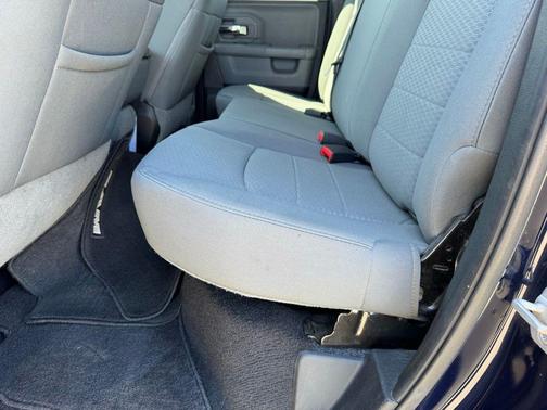 True Blue Pearlcoat 2013 RAM 1500 SLT