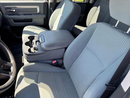 True Blue Pearlcoat 2013 RAM 1500 SLT