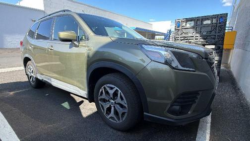 Autumn Green Metallic 2024 Subaru Forester Premium