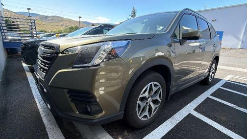 Autumn Green Metallic 2024 Subaru Forester Premium