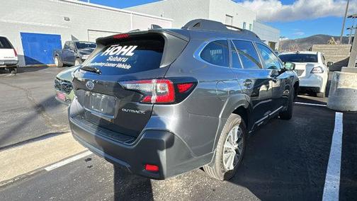 2025 Subaru Outback Premium