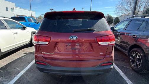 2016 Kia Sorento LX